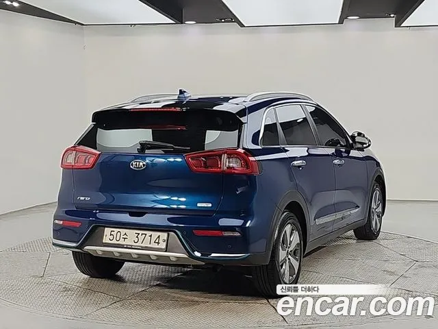 Kia Niro — фото 4