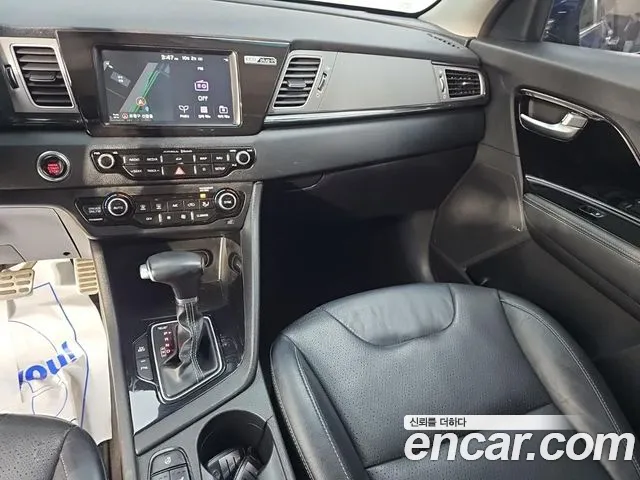 Kia Niro — фото 10