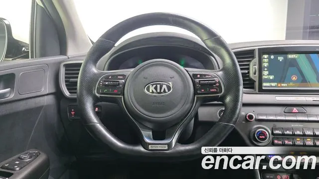 Kia Sportage — фото 13