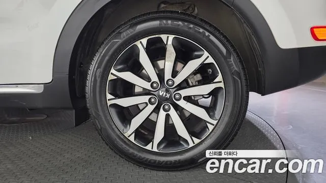 Kia Sportage — фото 21
