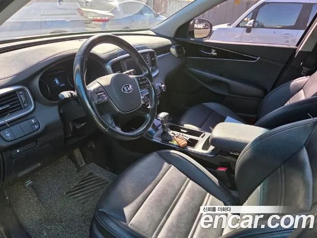 Kia Sorento — фото 4
