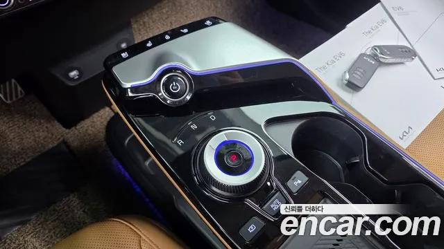 Kia EV6 — фото 9
