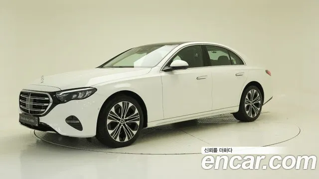 Mercedes-Benz E-Class — фото 1
