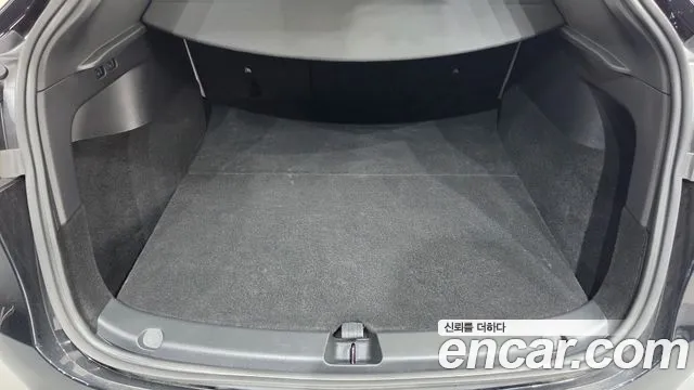 Tesla Model Y — фото 17