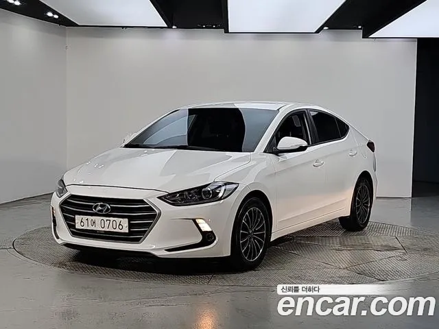 Hyundai Avante — фото 1