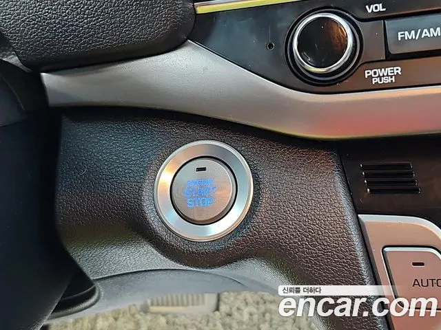 Hyundai Avante — фото 16