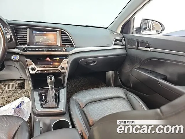 Hyundai Avante — фото 9