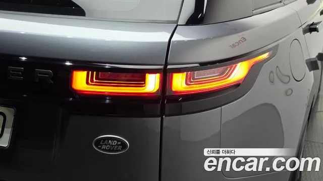 Land Rover Range Rover Velar — фото 23