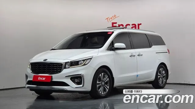 Kia Carnival — фото 1
