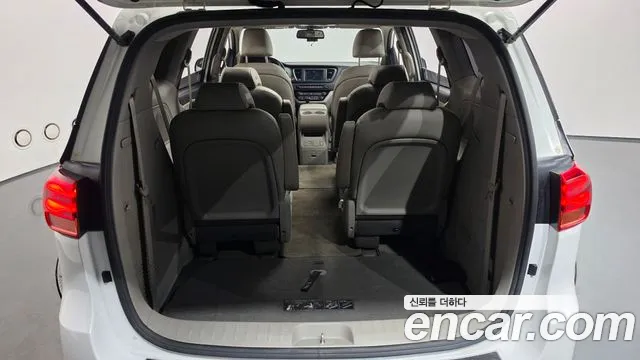 Kia Carnival — фото 20