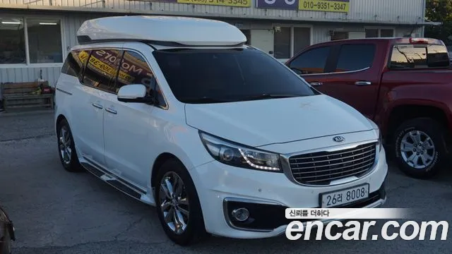 Kia Carnival — фото 4
