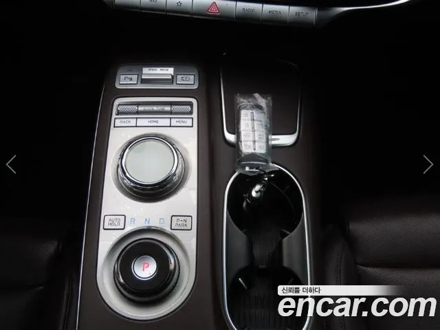 Genesis GV70 — фото 14
