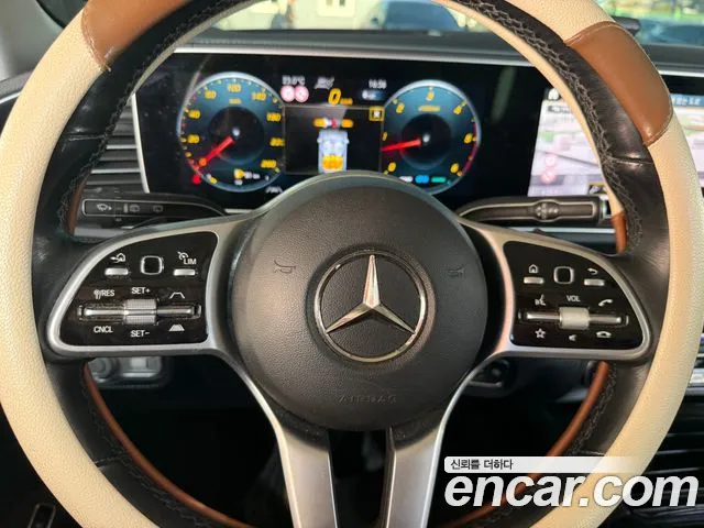 Mercedes-Benz GLE-Class — фото 16