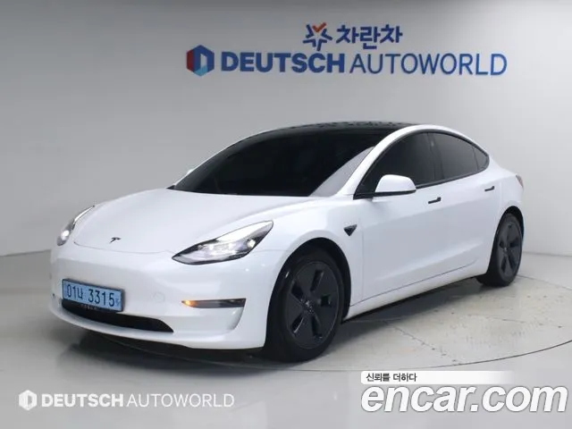 Tesla Model 3 — фото 1
