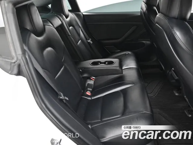 Tesla Model 3 — фото 12