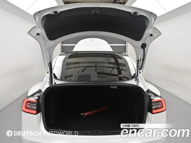 Tesla Model 3 — фото 19