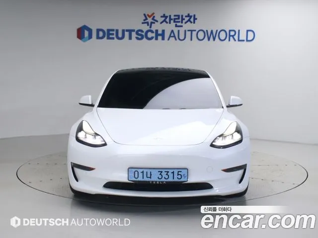 Tesla Model 3 — фото 3