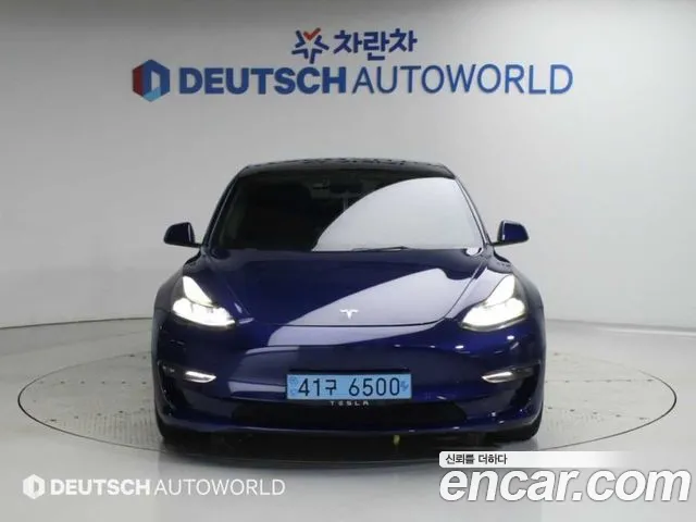 Tesla Model 3 — фото 3