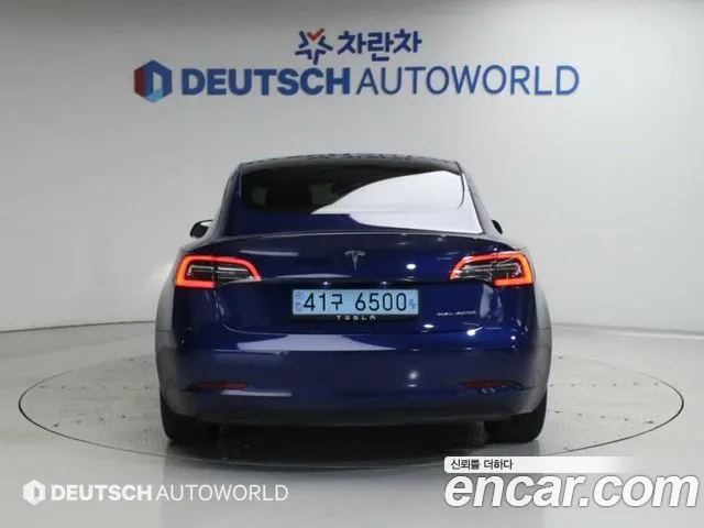 Tesla Model 3 — фото 4
