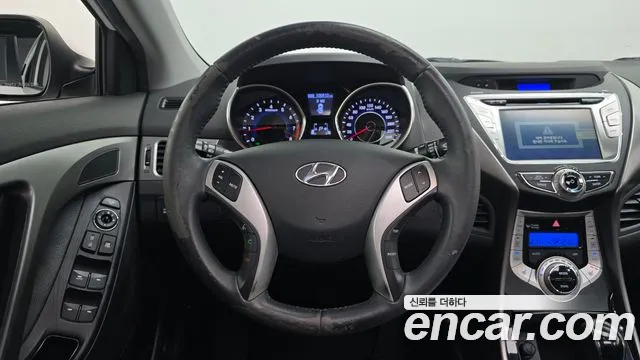 Hyundai Avante — фото 15