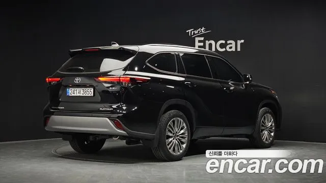 Toyota Highlander — фото 2