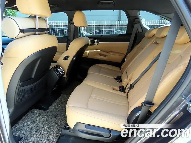 Kia Sorento — фото 6
