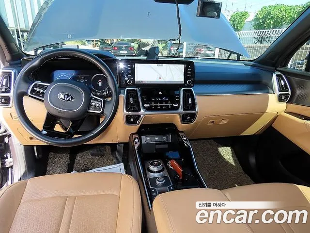 Kia Sorento — фото 7