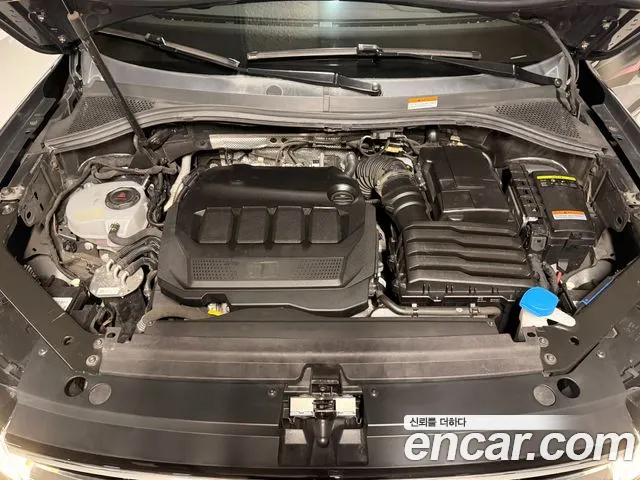 Volkswagen Tiguan — фото 19