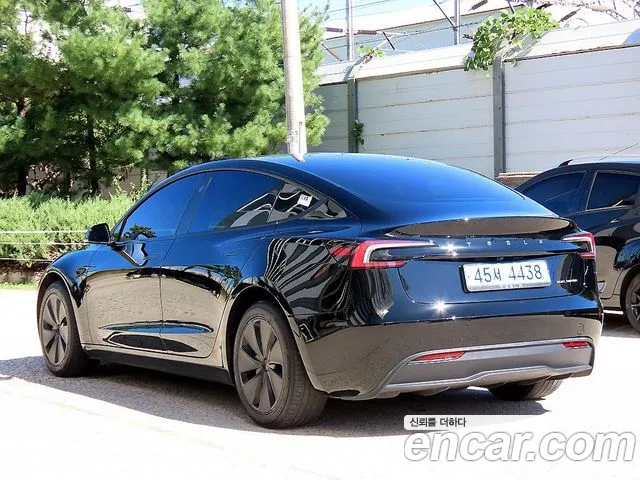 Tesla Model 3 — фото 3