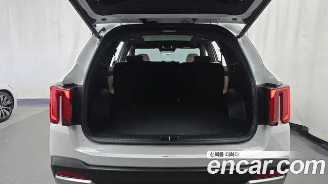 Kia Sorento — фото 17