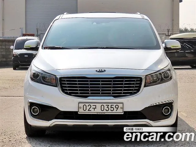 Kia Carnival — фото 1