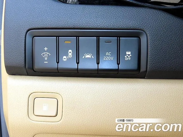 Kia Carnival — фото 18