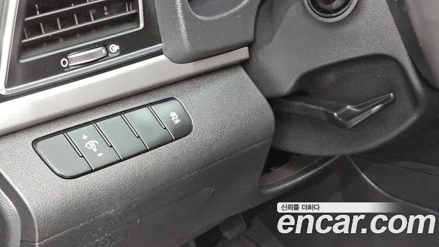 Hyundai Avante — фото 13