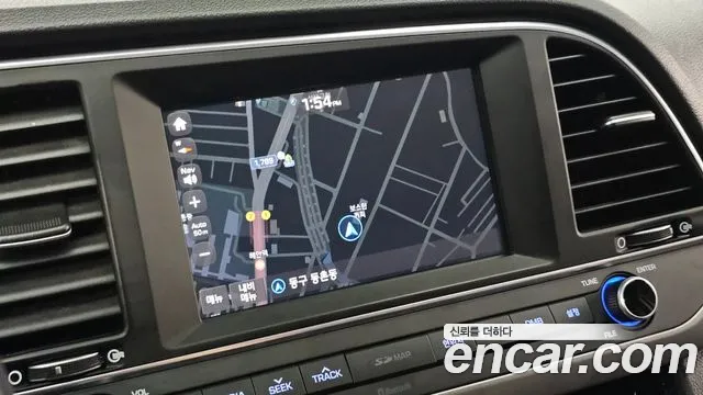 Hyundai Avante — фото 16