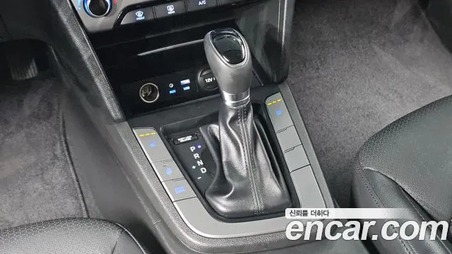 Hyundai Avante — фото 9
