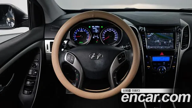 Hyundai i30 — фото 11