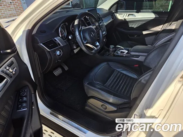 Mercedes-Benz GLE-Class — фото 14