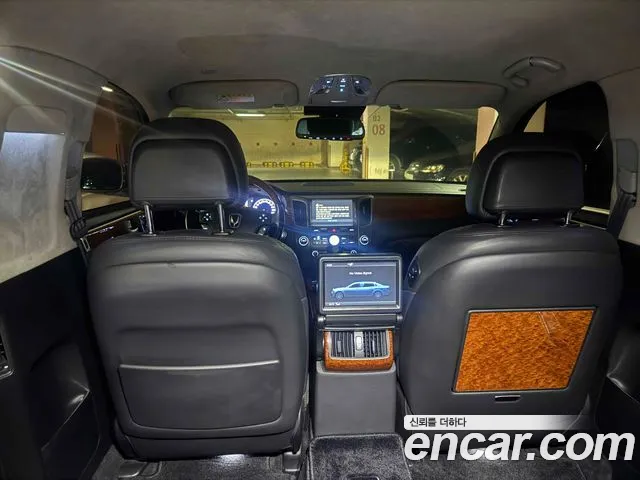 Hyundai Equus — фото 12