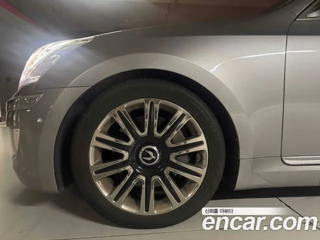 Hyundai Equus — фото 14