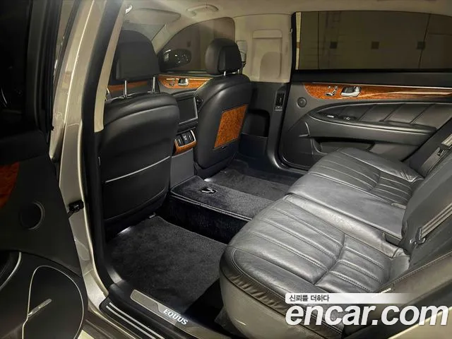 Hyundai Equus — фото 10