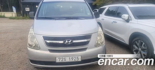 Hyundai Starex — фото 1
