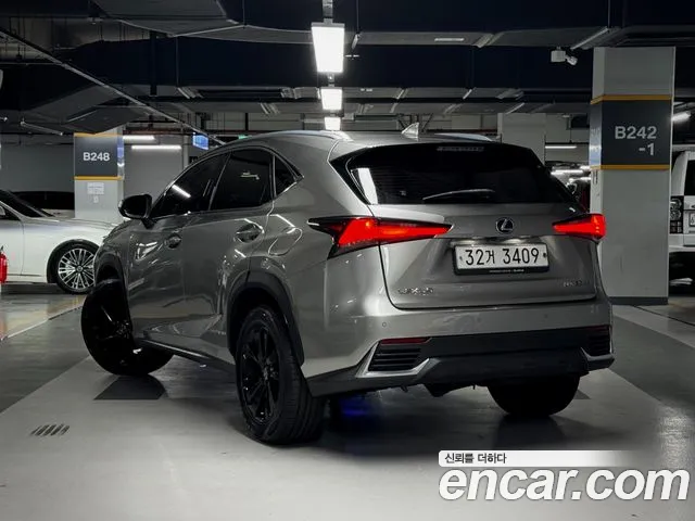 Lexus NX — фото 2
