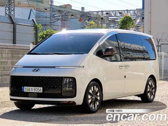 Hyundai Staria — фото 2