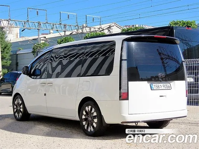 Hyundai Staria — фото 3