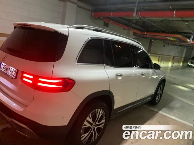 Mercedes-Benz GLB-Class — фото 1