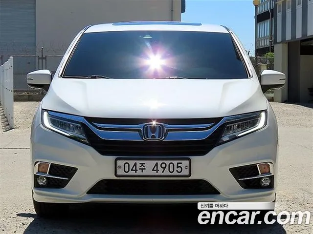 Honda Odyssey — фото 1