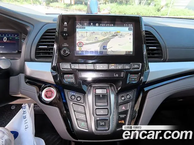Honda Odyssey — фото 13