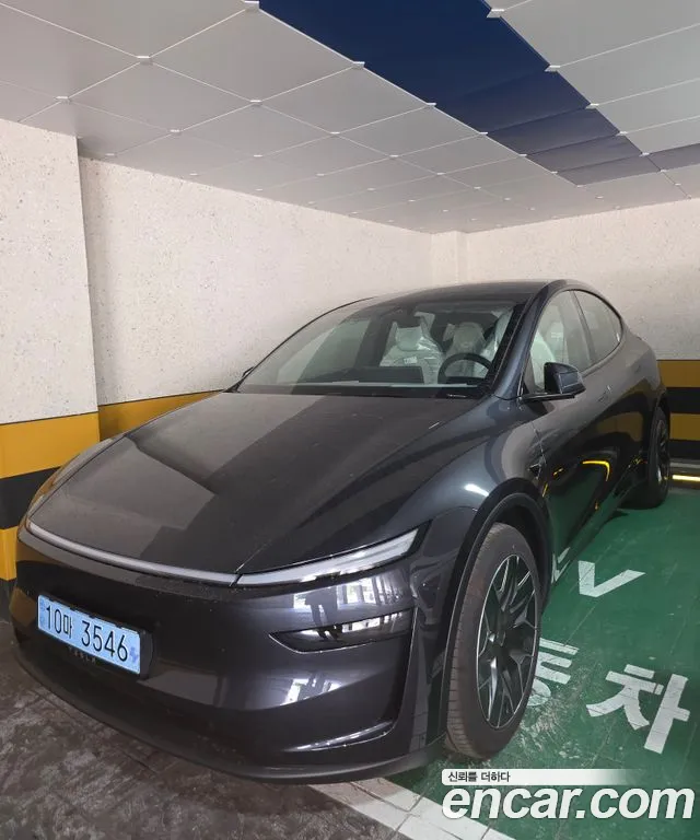 Tesla Model Y — фото 1