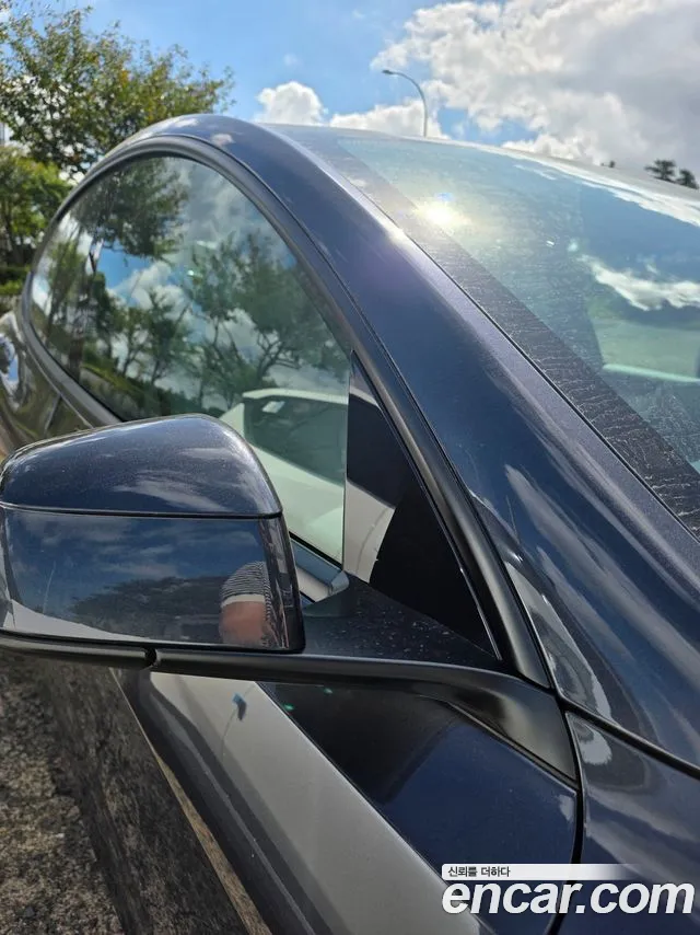 Tesla Model Y — фото 17