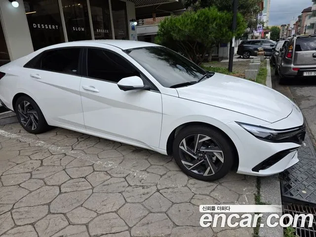 Hyundai Avante — фото 3